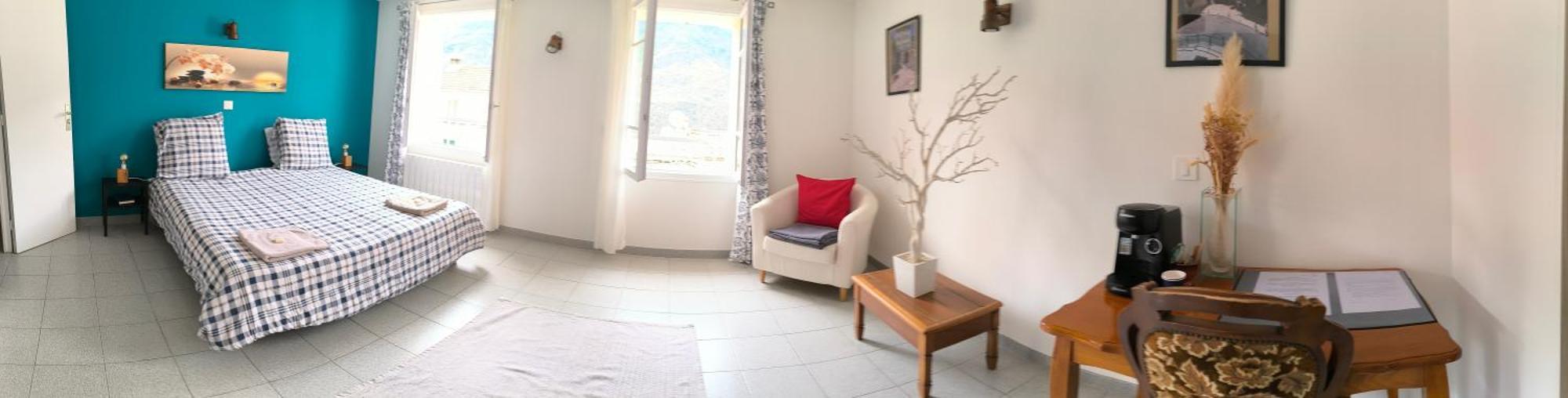מלון Aiglun  Auberge De Calendal מראה חיצוני תמונה