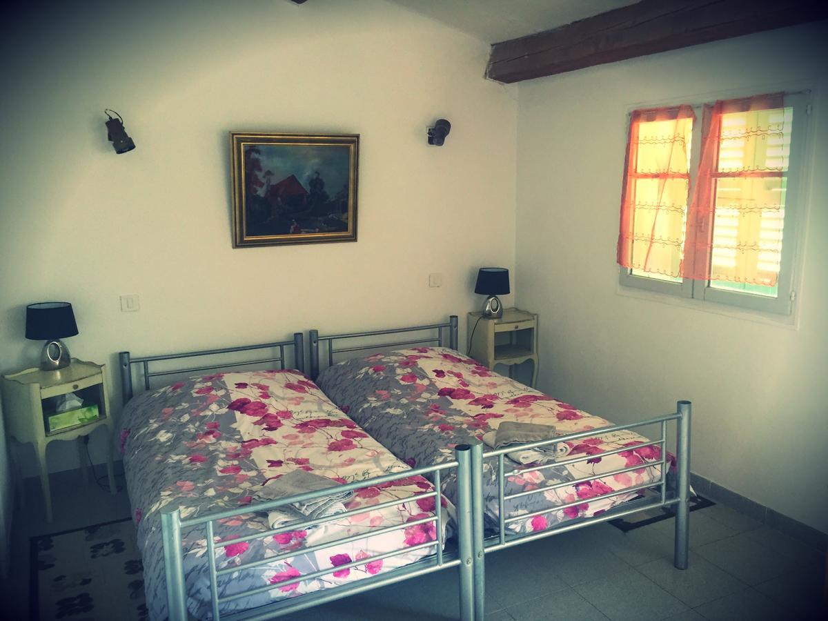 מלון Aiglun  Auberge De Calendal מראה חיצוני תמונה